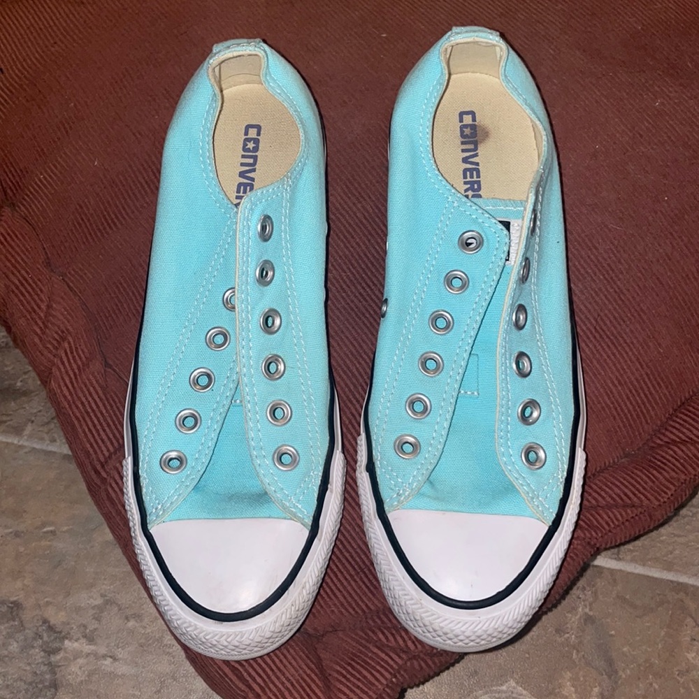 Converse w/o laces